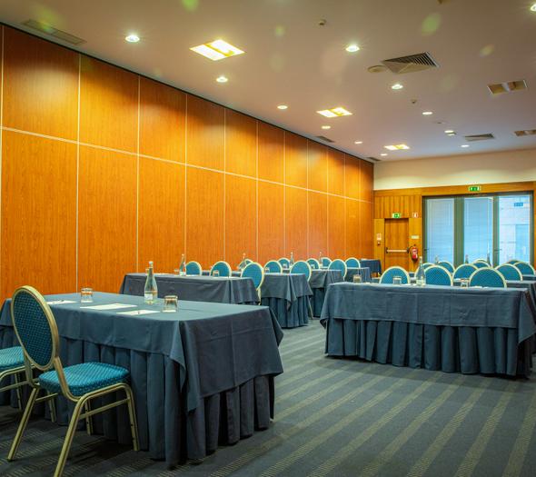 Sala de conferencias VIP Executive Santa Iria Hotel Lisboa Sala de conferencias VIP Executive Santa Iria Hotel Lisboa