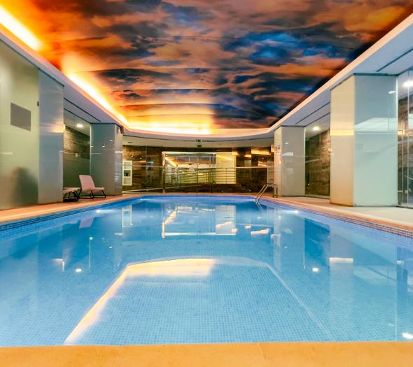 Piscine intérieure Hotel VIP Executive Entrecampos Lisboa Piscine intérieure Hotel VIP Executive Entrecampos Lisboa