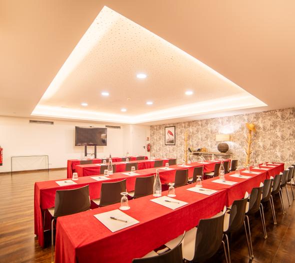 Salas de reuniões bem equipadas VIP Executive Picoas Hotel Lisboa Salas de reuniões bem equipadas VIP Executive Picoas Hotel Lisboa