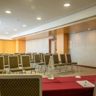 Sala de reuniones VIP Executive Azores Hotel Ponta Delgada Sala de reuniones VIP Executive Azores Hotel Ponta Delgada