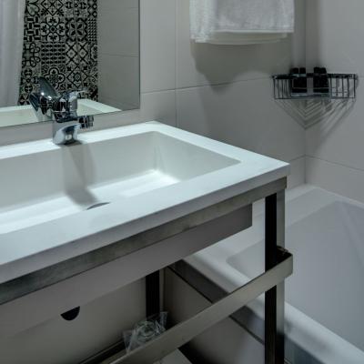 Baño VIP Inn Berna Hotel Lisboa Baño VIP Inn Berna Hotel Lisboa